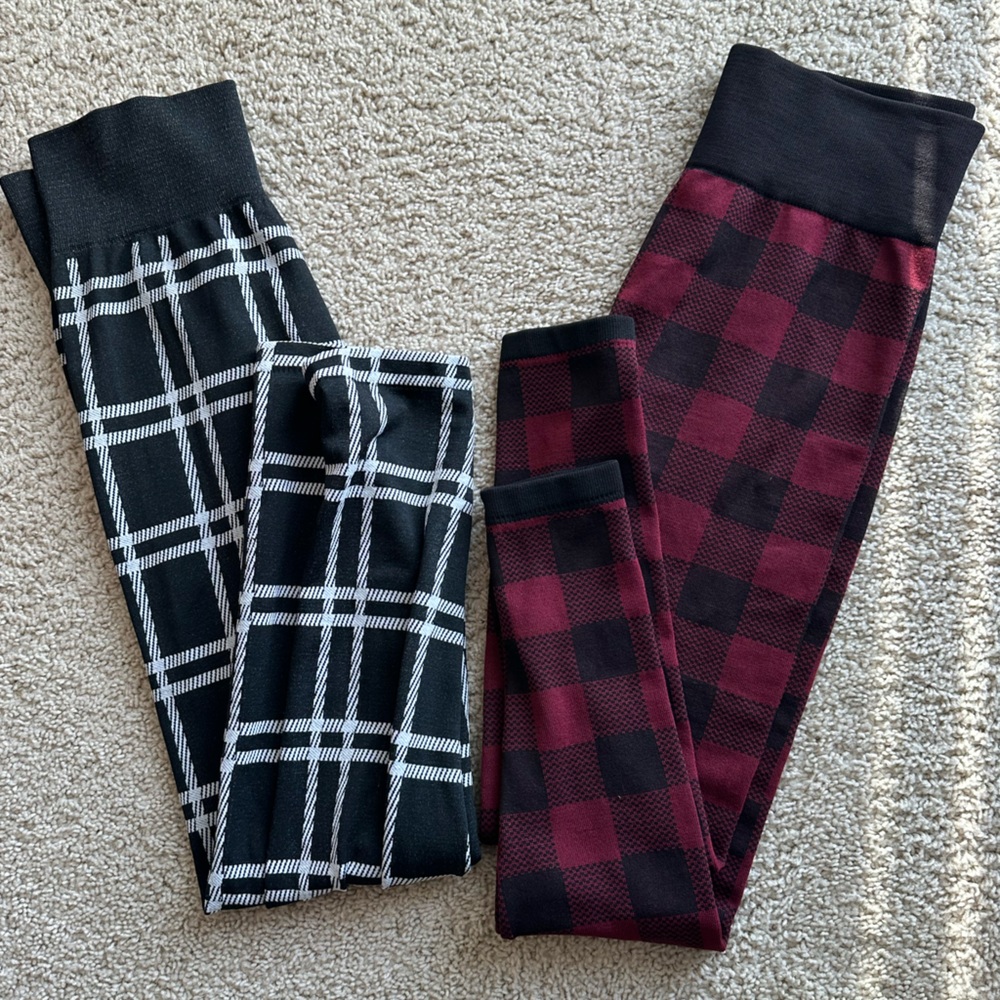 Bundle 2 Fleece Leggings Maurices Black Grey Red White Plaid 0X and XL warm cozy